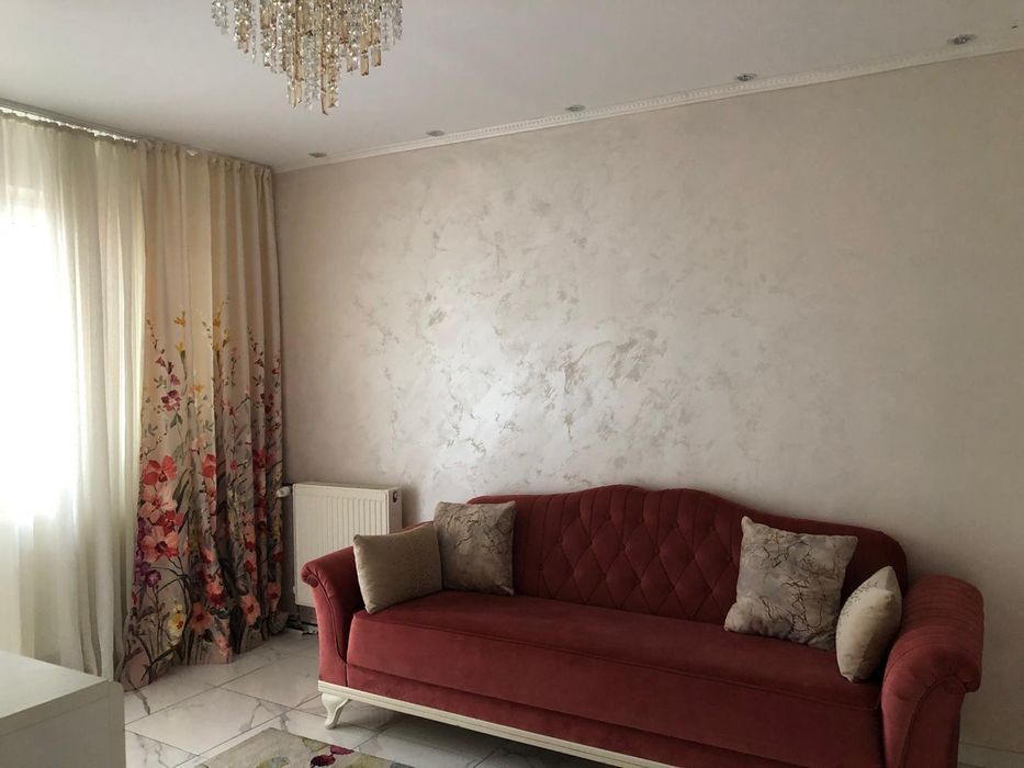 Vand  apartament  cu 3  camere