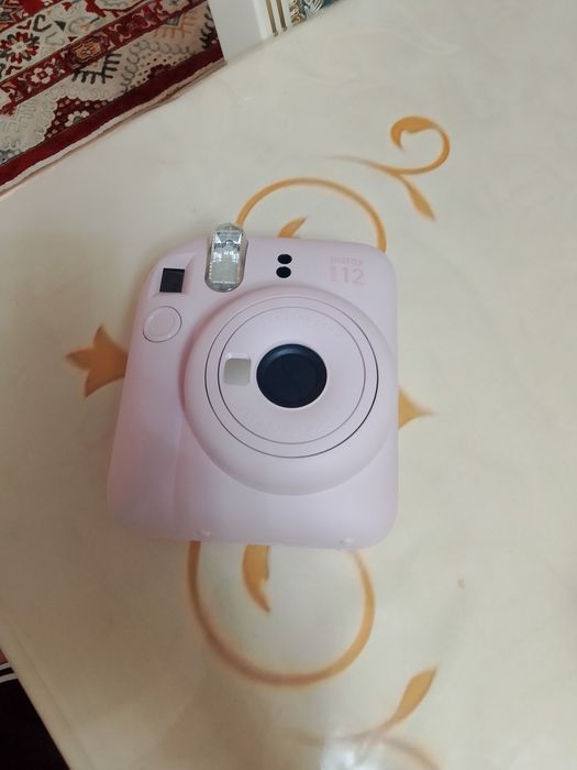Instax 12 mini розовый с 4 плёнками
