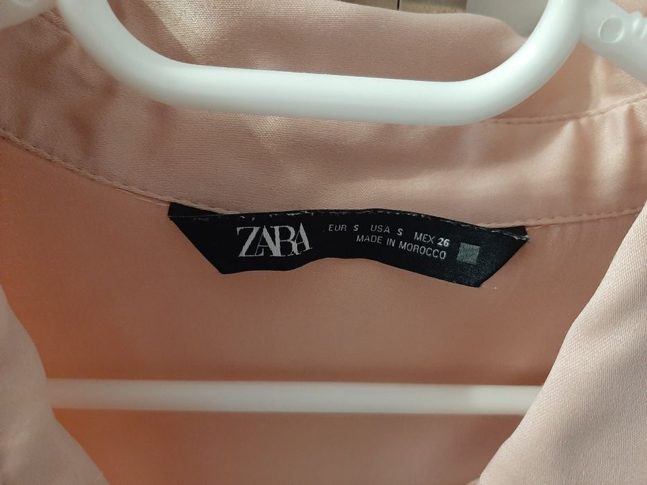 Zara много красиви ризи