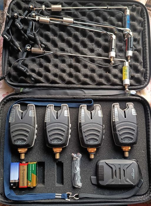 Lansete de pescuit 3 lansete rodpod cu senzori  swingeri si statie si mulinete  mulinete