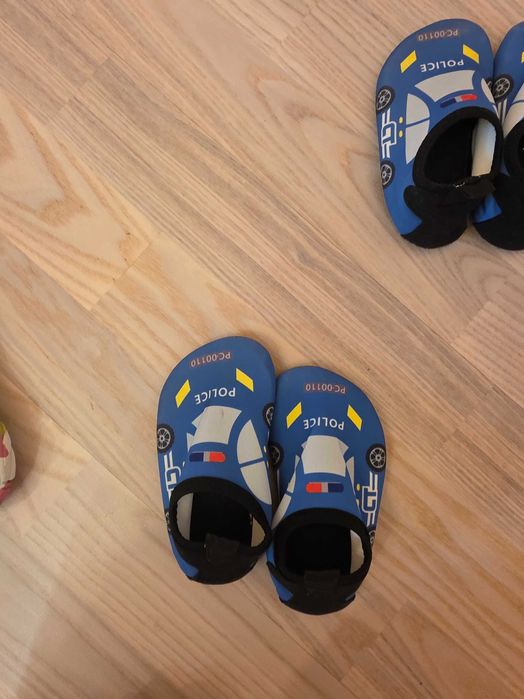 Продам аквашузы для пляжа