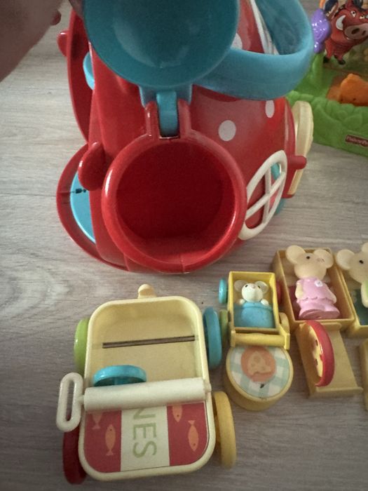 Продам детские игрушки