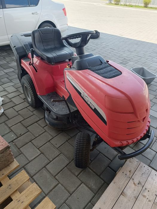 Tractoraș de tuns marca Club GARDEN made in Italia