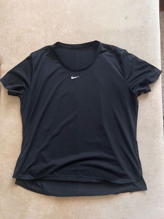 Дамска тениска Nike, DRI-FIT