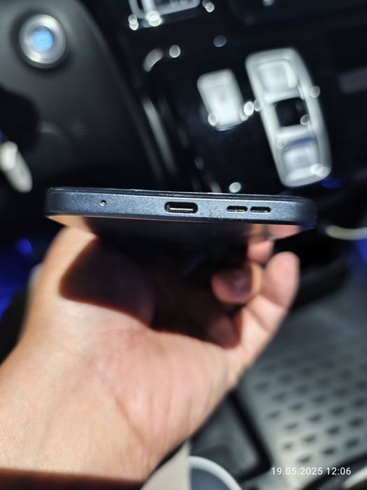 Xiaomi 12 Редми 12