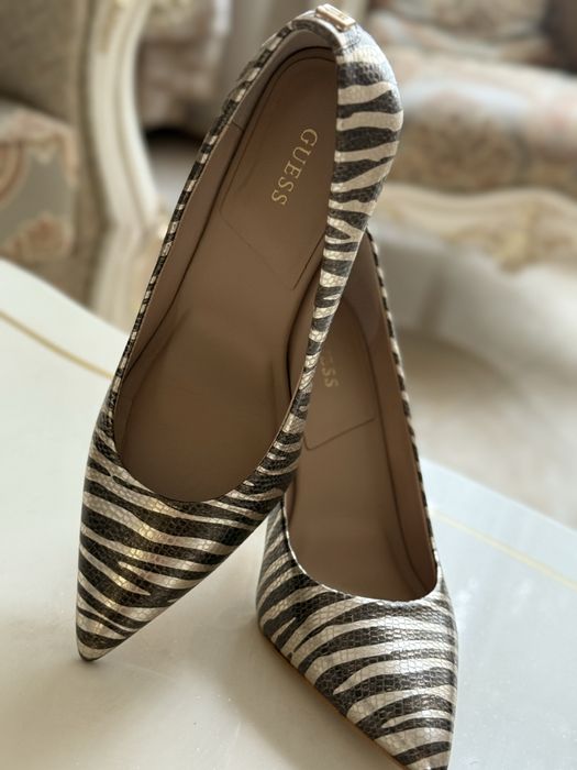 Дамски обувки Guess