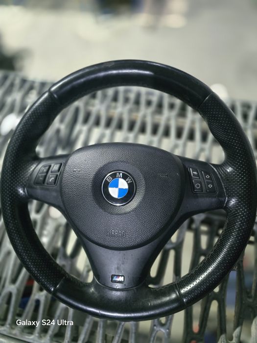 Airbag  sport bmw.e90 e91 e92 e93 x1 e84 e87 e82