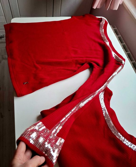 Нови дамски блузи  PATRIZIA PEPE по  10 лв.