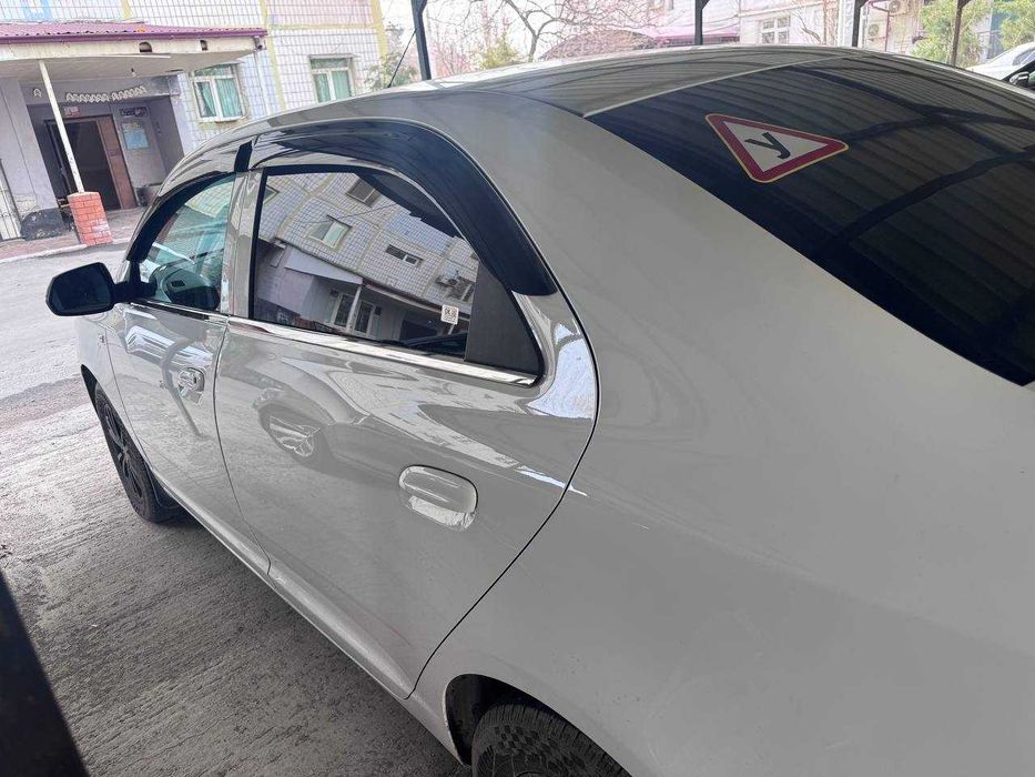 Chevrolet Cobalt 2025 — 4