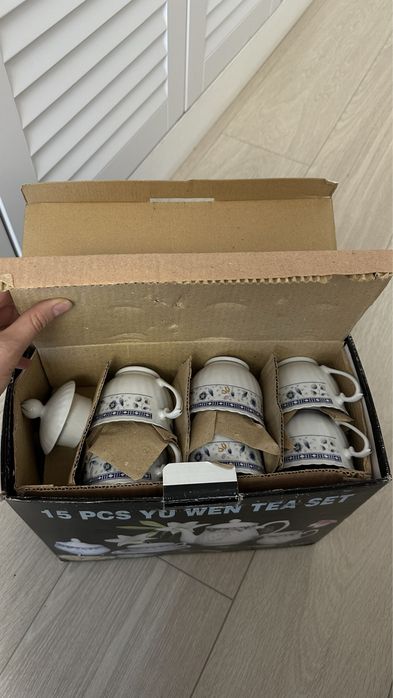 Чайный сервиз на 6 персон