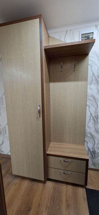 Продам прихожую.