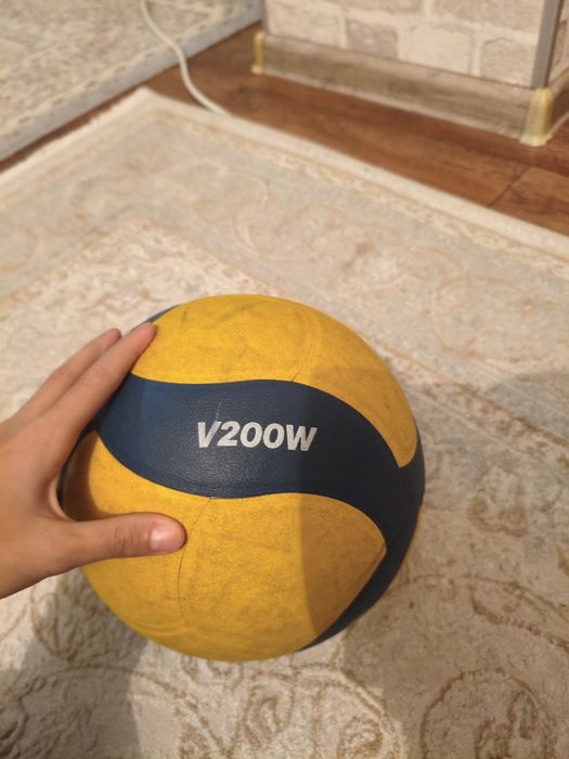 Мяч микаса v200w