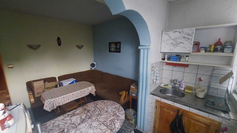 Дава се под наем Тристаен апартамент в София, Център - 88 кв.м за 179000 € - Снимка #1