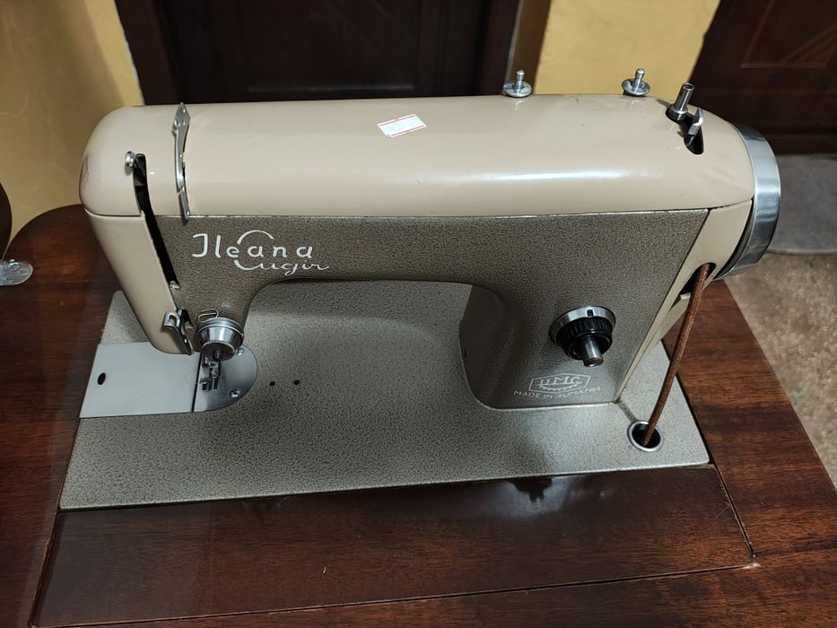 Masina de cusut ileana