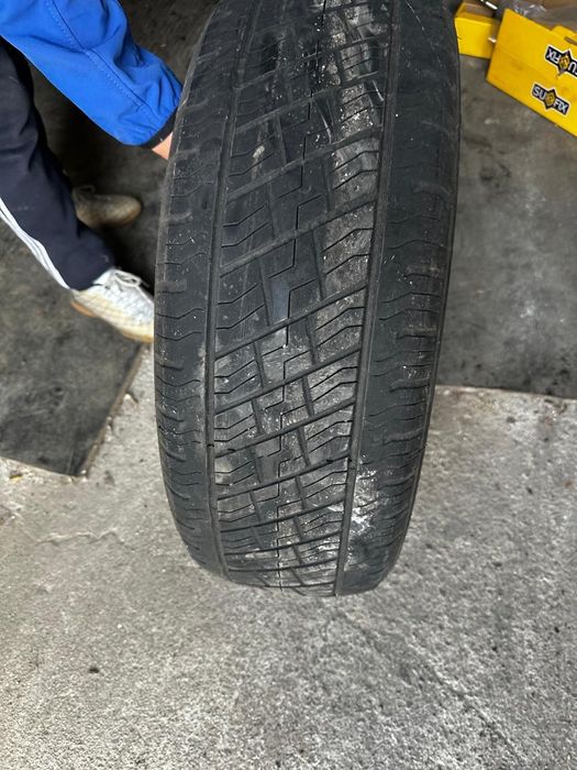 SU 307 AWD P235/65R17