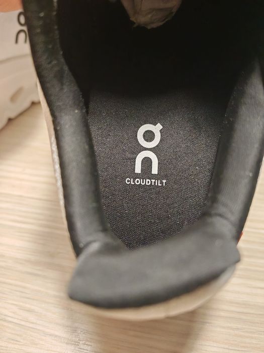 On Cloud Running, originali, noi, 44