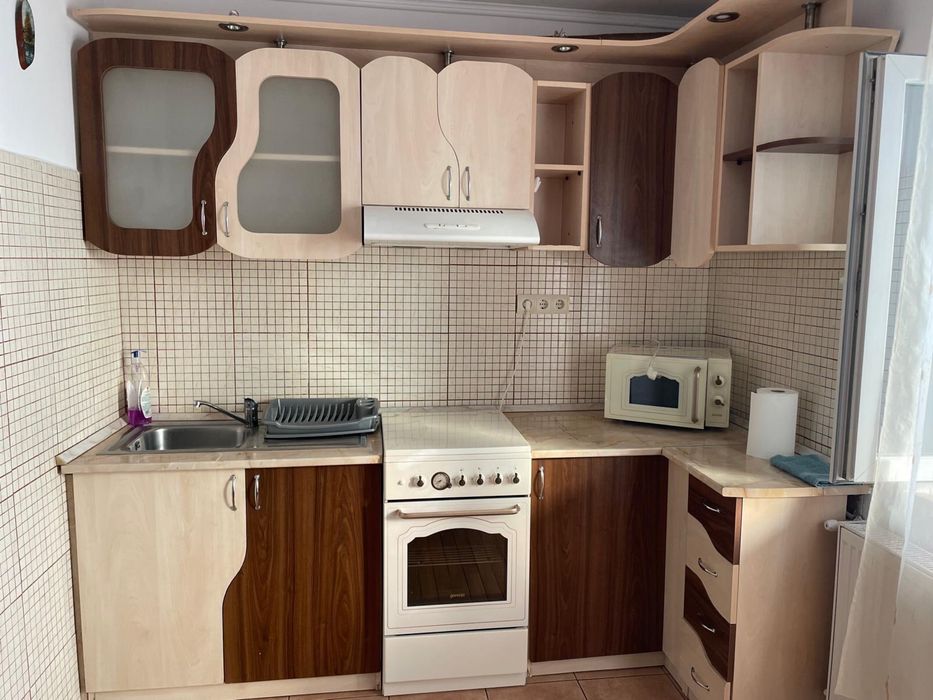 Inchiriez apartament 3 camere