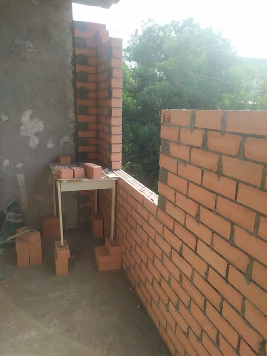 КладкА кирпичА на бАлконе
