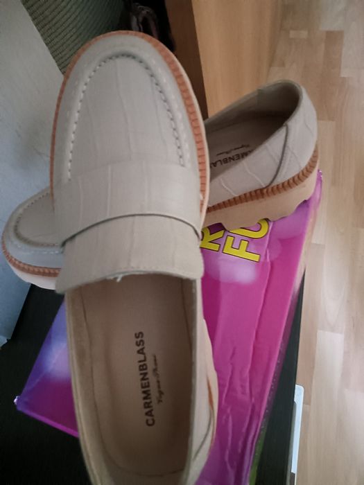 Продам осенние лоферы