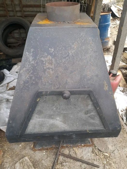 Продават се разни неща