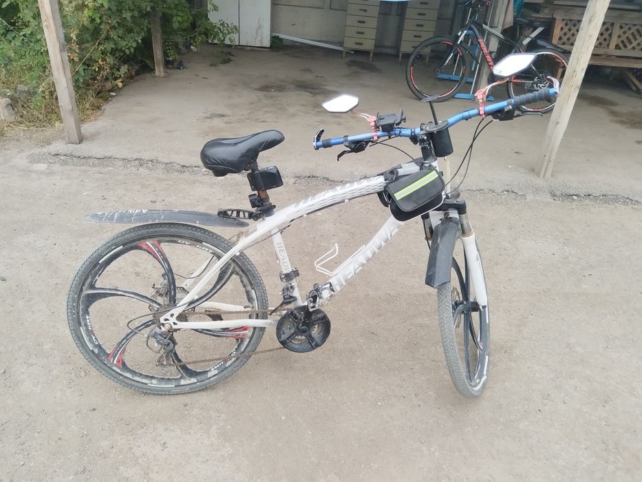 Продам скутер и велосипет