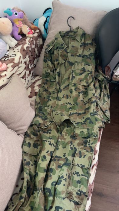 Vand costum militar