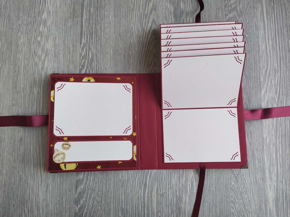 Скрапбук албум в бордо, с коледни елементи, ръчна изработка /53.6