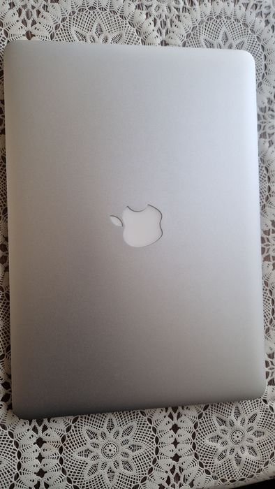 Macbook air 13' (early 2015)