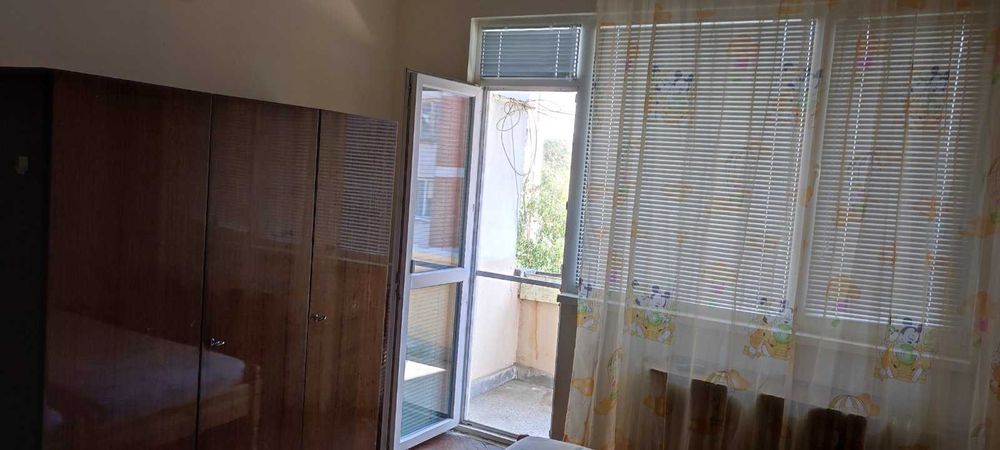 Дава се под наем Четиристаен апартамент в Велико Търново, Център - 14 кв.м за 99.45 € - Снимка #4