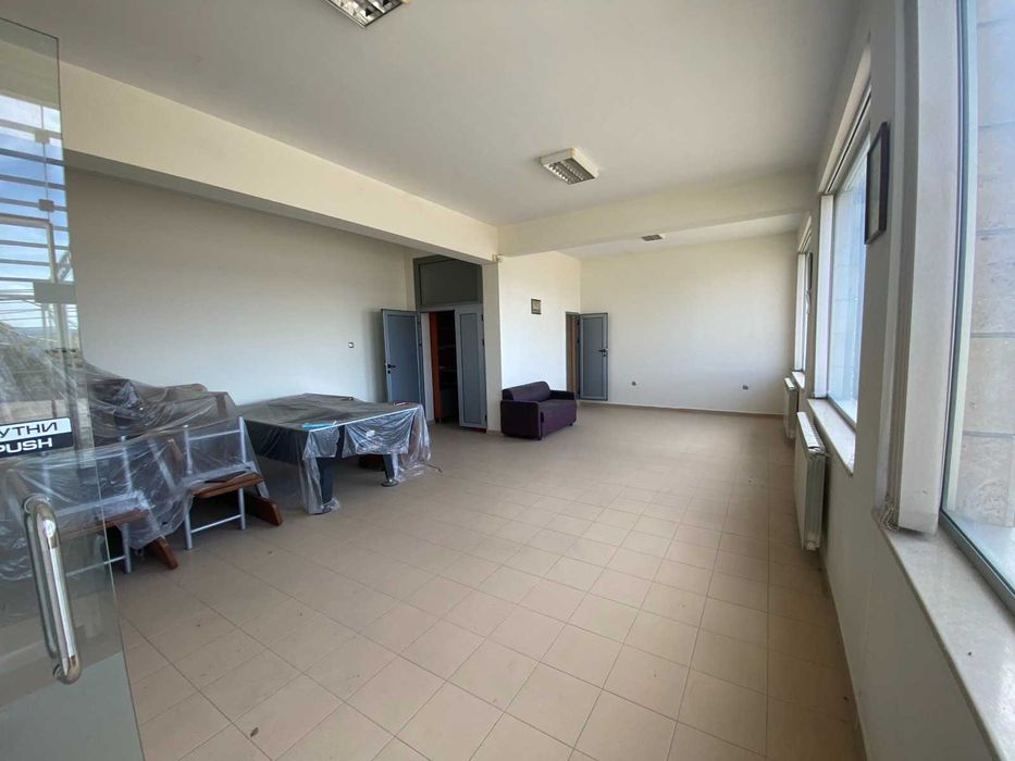 Продава се Заведение в Сандански - 706 кв.м за 425 €/кв.м - Снимка #4