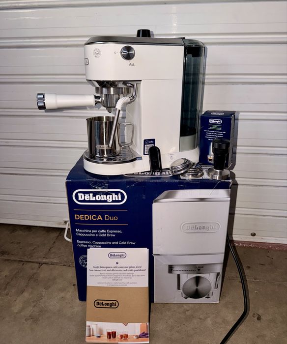 Кафемашина DeLonghi Dedica Duo