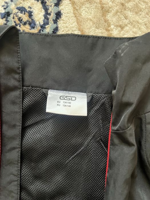Продам спортивный костюм