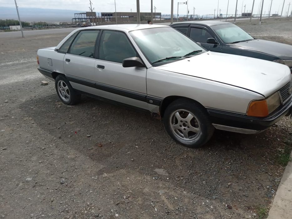 Продам Ауди 100 С3 об 2