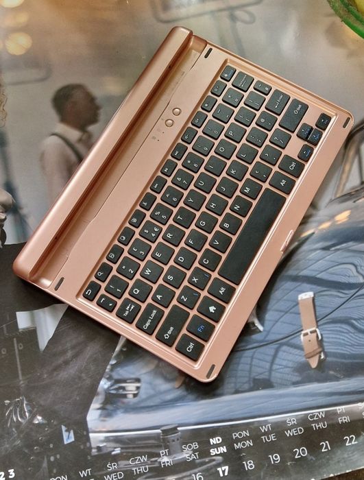 Tastatura  culoare maro