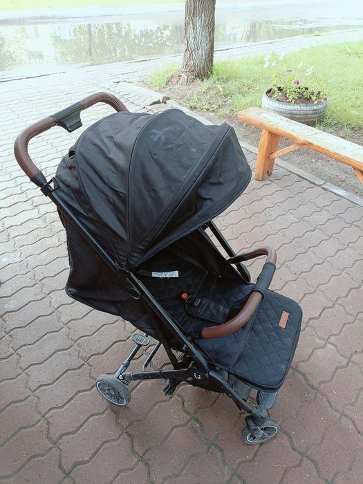 Коляска 4 колёсная