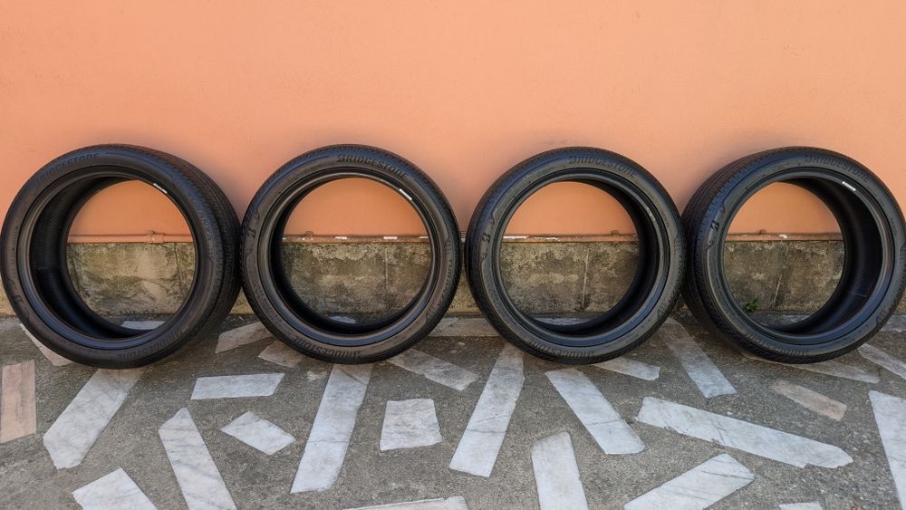 Set anvelope vara Bridgestone Turanza T005 89W 215/45 R18