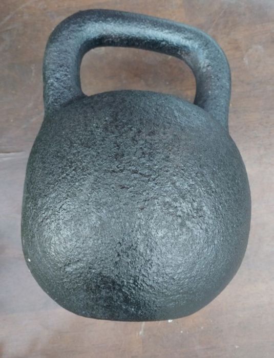 Гиря 24кг. Маленькая литая.