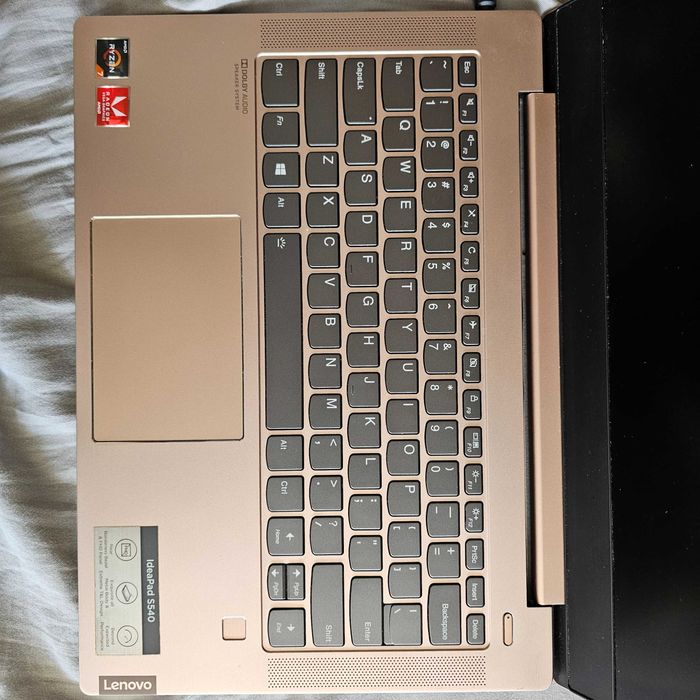 Laptop ultra slim Ryzen 7 | Stare impecabilă | Windows 11 oficial