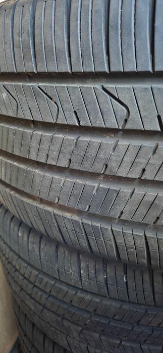 Всесезонни гуми за автомобил