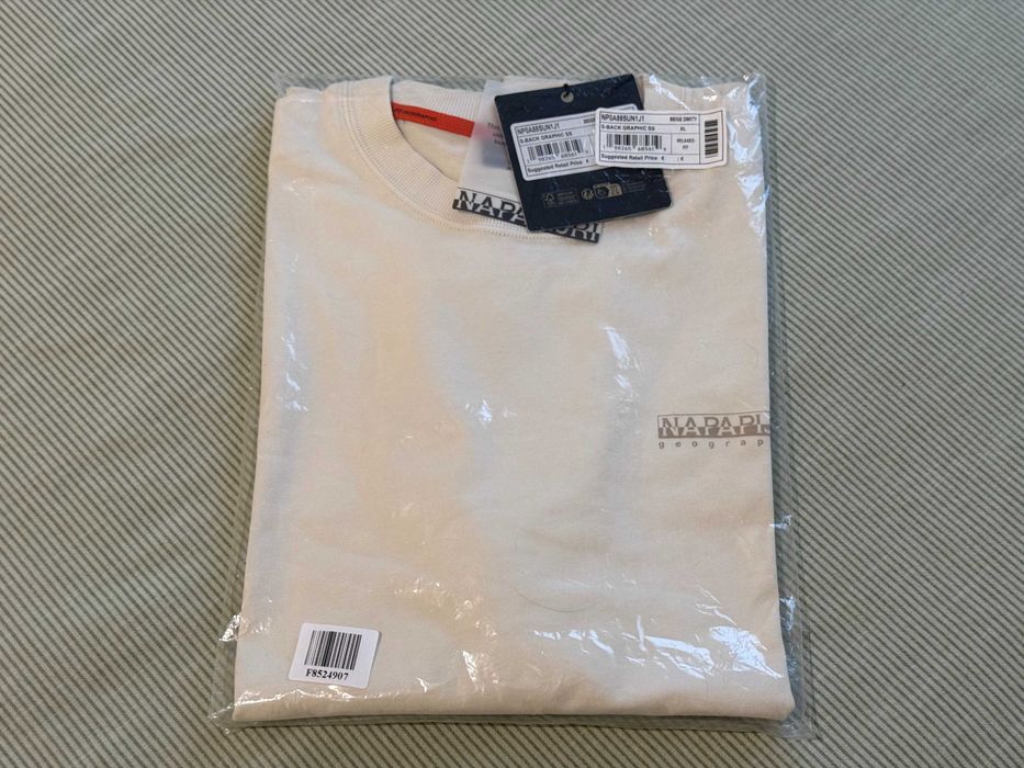Продавам 2 нови Napapijri S-Back Graphic T-Shirts Brown XL - 25 EUR/бр., 45 EUR за двете