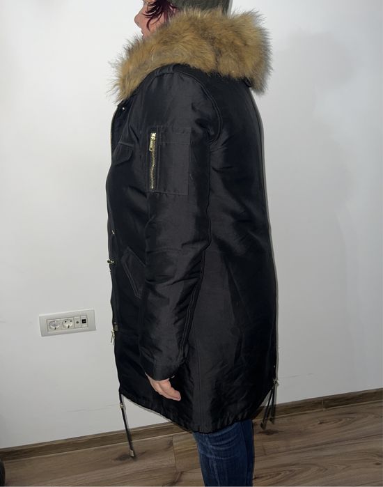Geaca Guess model Parka- Marimea M(42)
