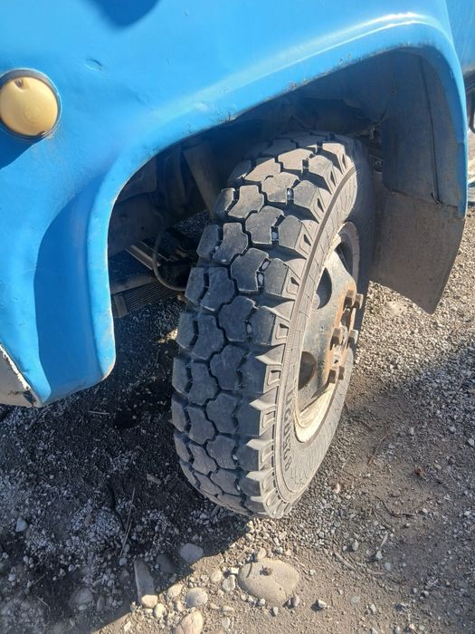 Gaz 53 mashinasi sotiladi