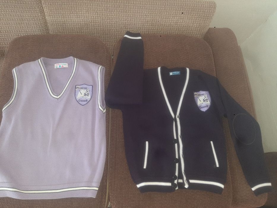 Продам школьный набор.ковта новая.