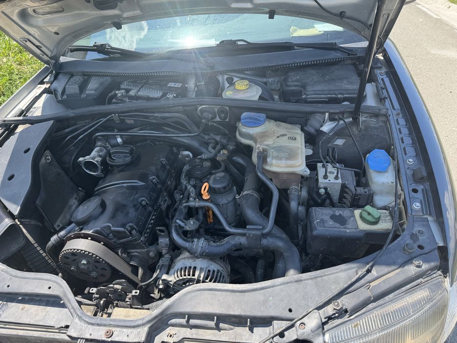 Vand pasat b5 1.9tdi pentru piese sau dezmembrari