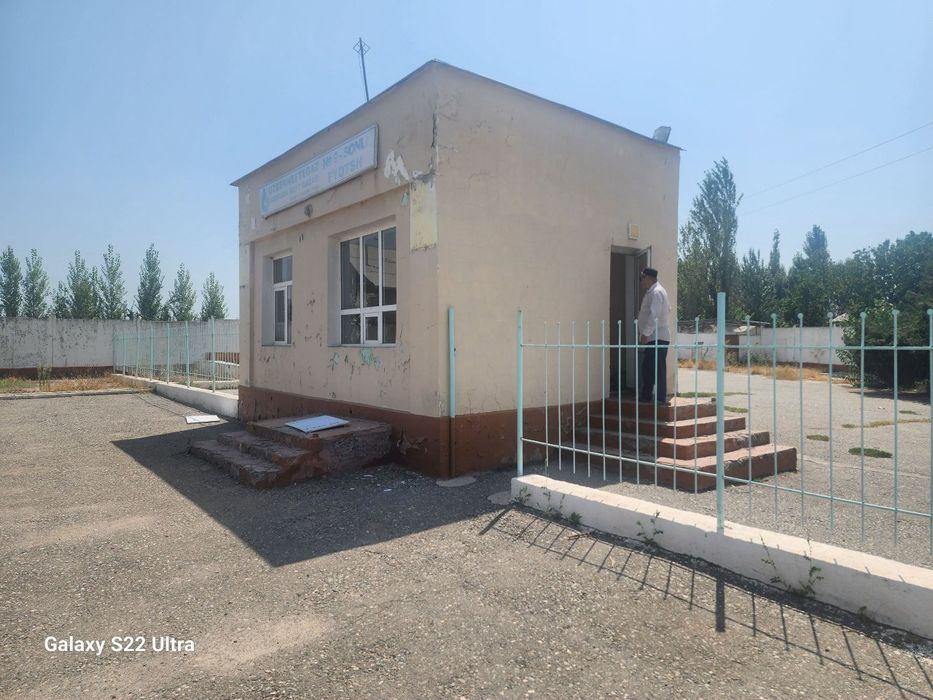 Noturar yer uchastkasi sotiladi