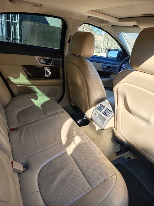 Vând/ schimb jaguar xf