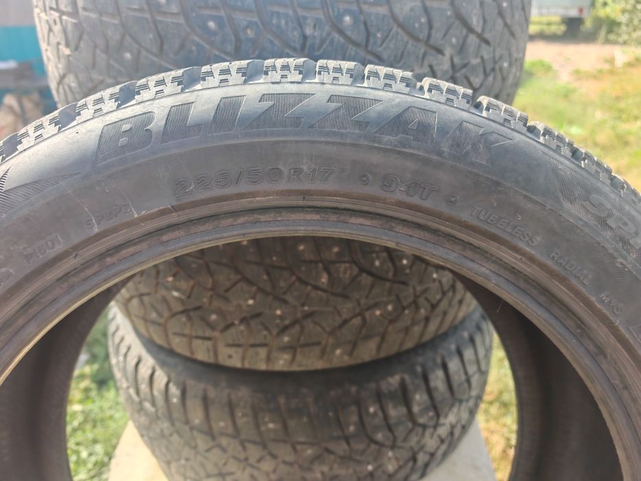 Зимние шины 225 50 R17