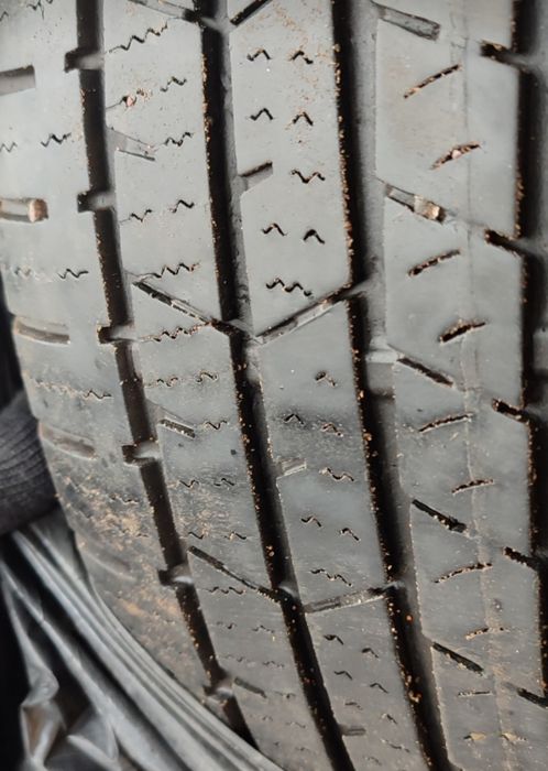 Летние шины продам .