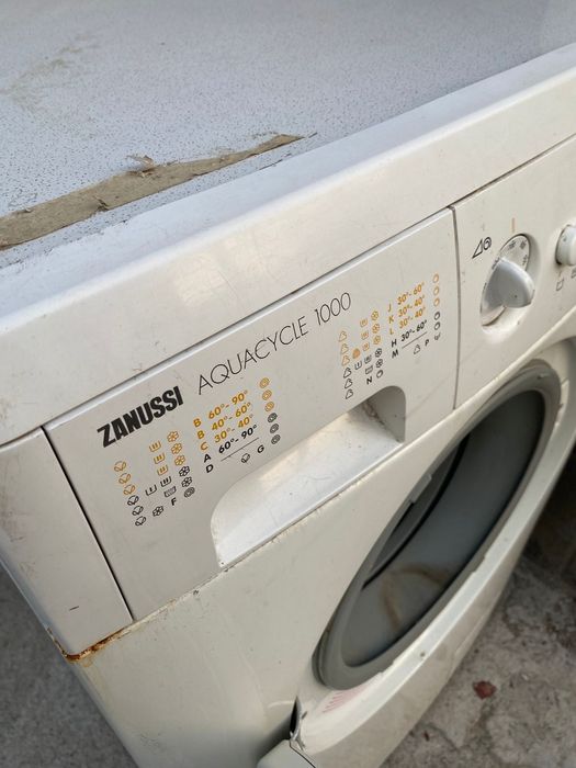 Продам холодильник и стиральную  машинку