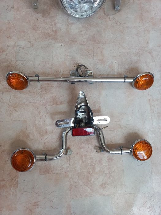 Yamaha XVS1100 Dragstar V-star Classic Слюда Фар Мигачи